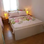 Appartamento In 53803 Vodice
